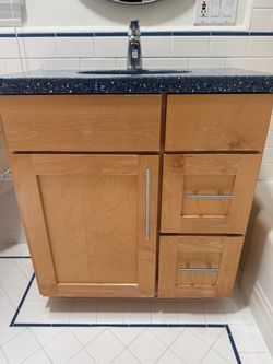 Bathroom vanity 32"