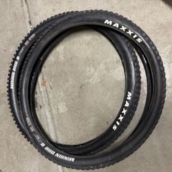 Maxxis DHR II