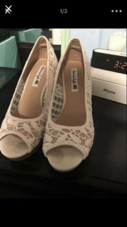American Eagle wedges (size 8)