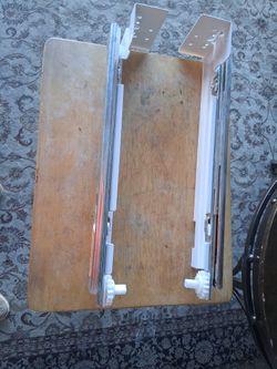 FREZER DRAWER SLIDE RAILS...LEFT AND RIGHT!!