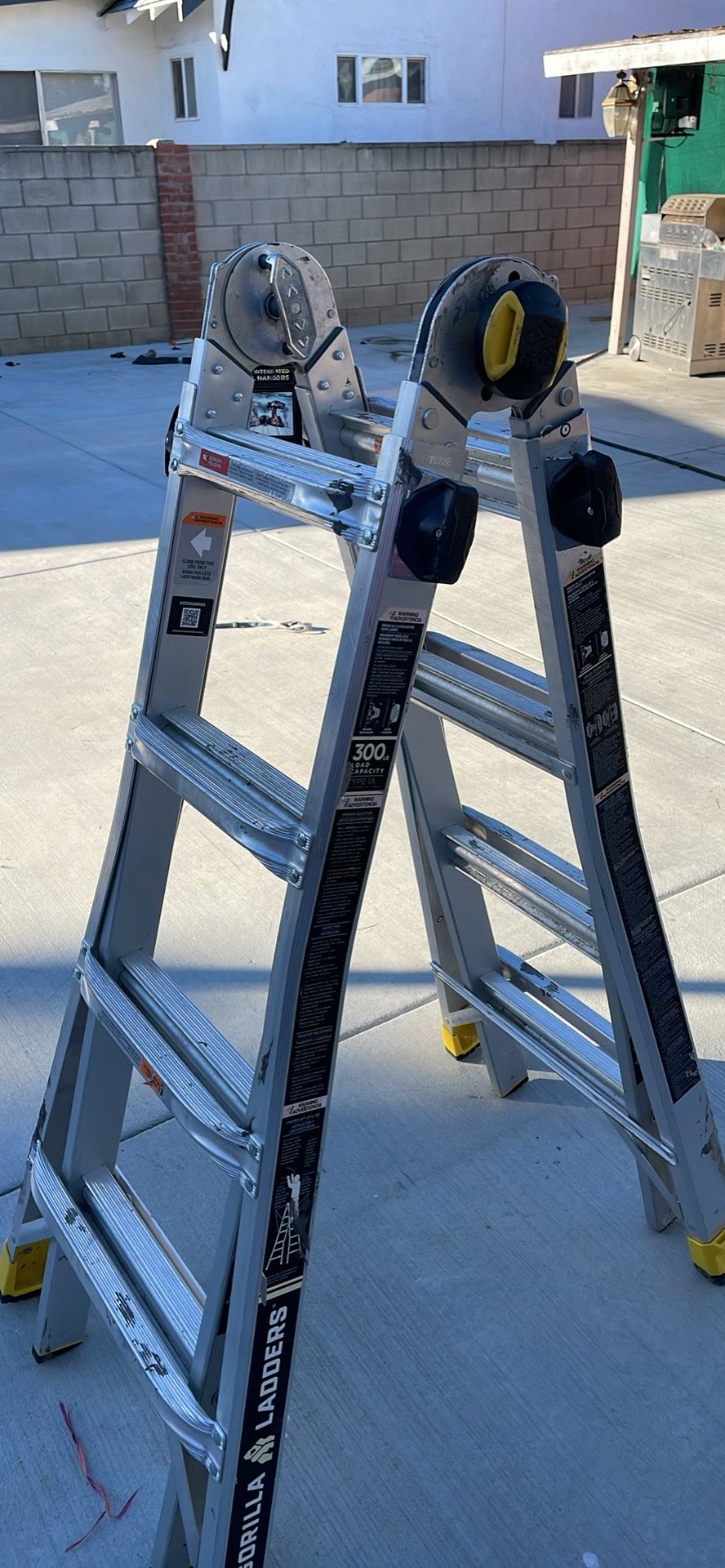 4’to 8’ Foot Gorilla Ladder /4 A 8 Pies escalera Gorila