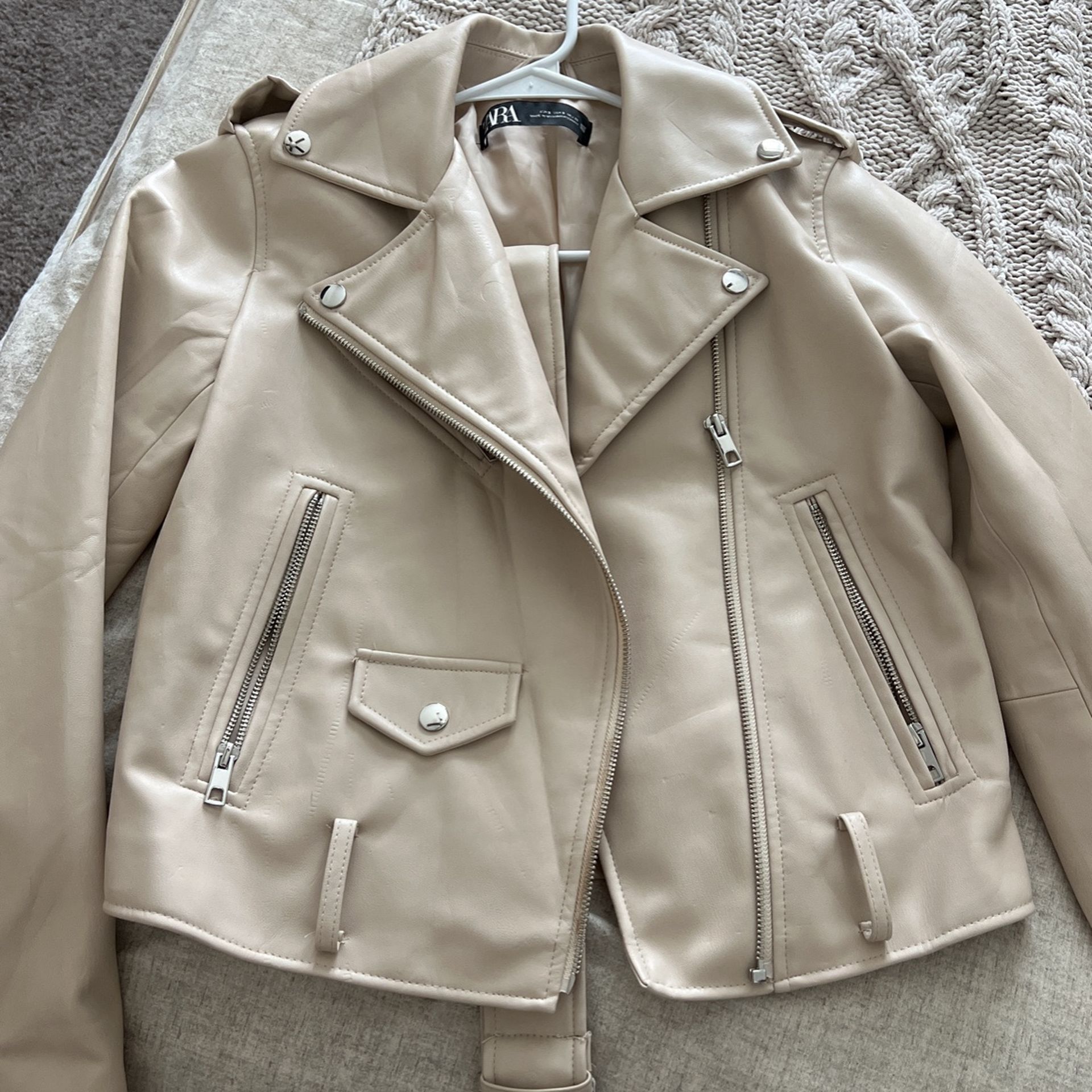 Faux beige leather jacket - Zara