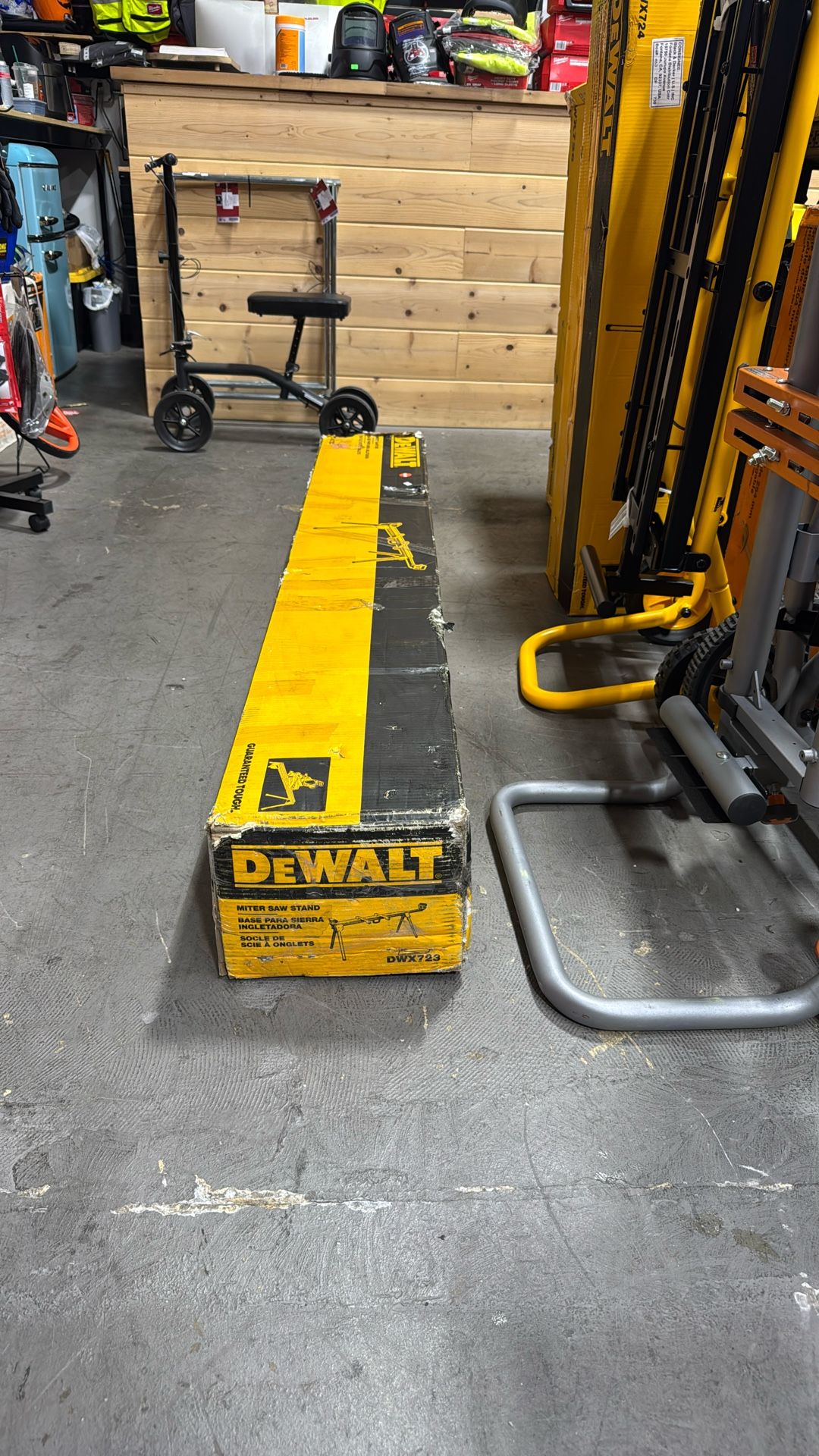 DEWALT 29 lbs. Heavy Duty Miter Saw Stand with 500 lbs. Capacity