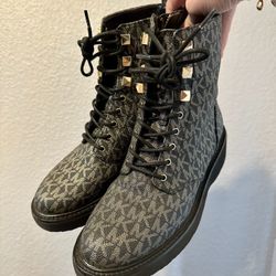MK Boots 