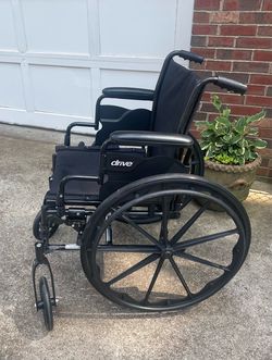 Drive Cruiser III K318DDA-ELR Lightweight Wheelchair 18" Seat