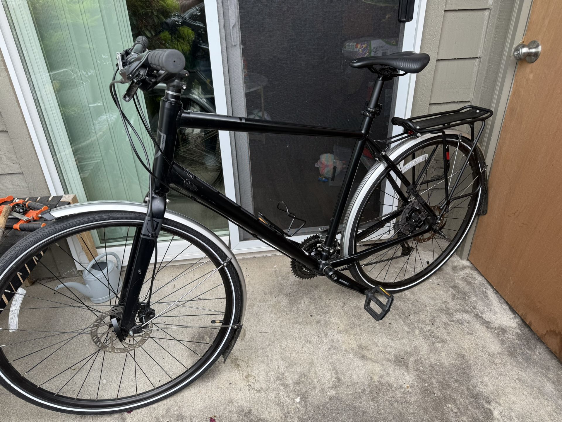 Norco XL Hybrid 24 Speed Bike