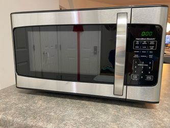 Hamilton Beach 1000 Watt Microwave Oven – Stainless Steel
