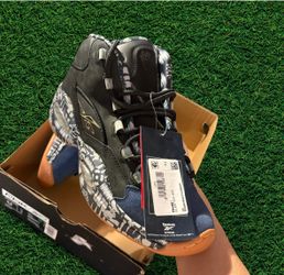 Reebok Question Mids Size 8.5