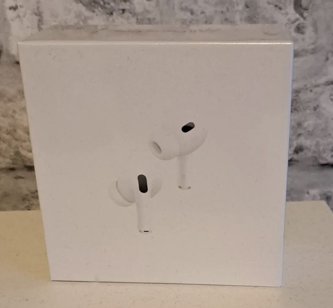 AirPods Pro 2nd Gen MagSafe Charging