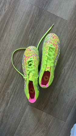 predator cleats size 9