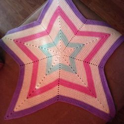 Crochet Baby Star Blanket With Heart Pillow