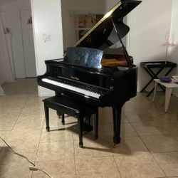 Piano Baby Grand 