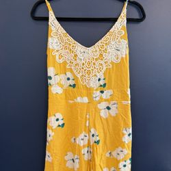 Juniors Size Medium Yellow With Green Flowers Romper 