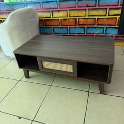 COFFEE TABLE WITH DRAWER