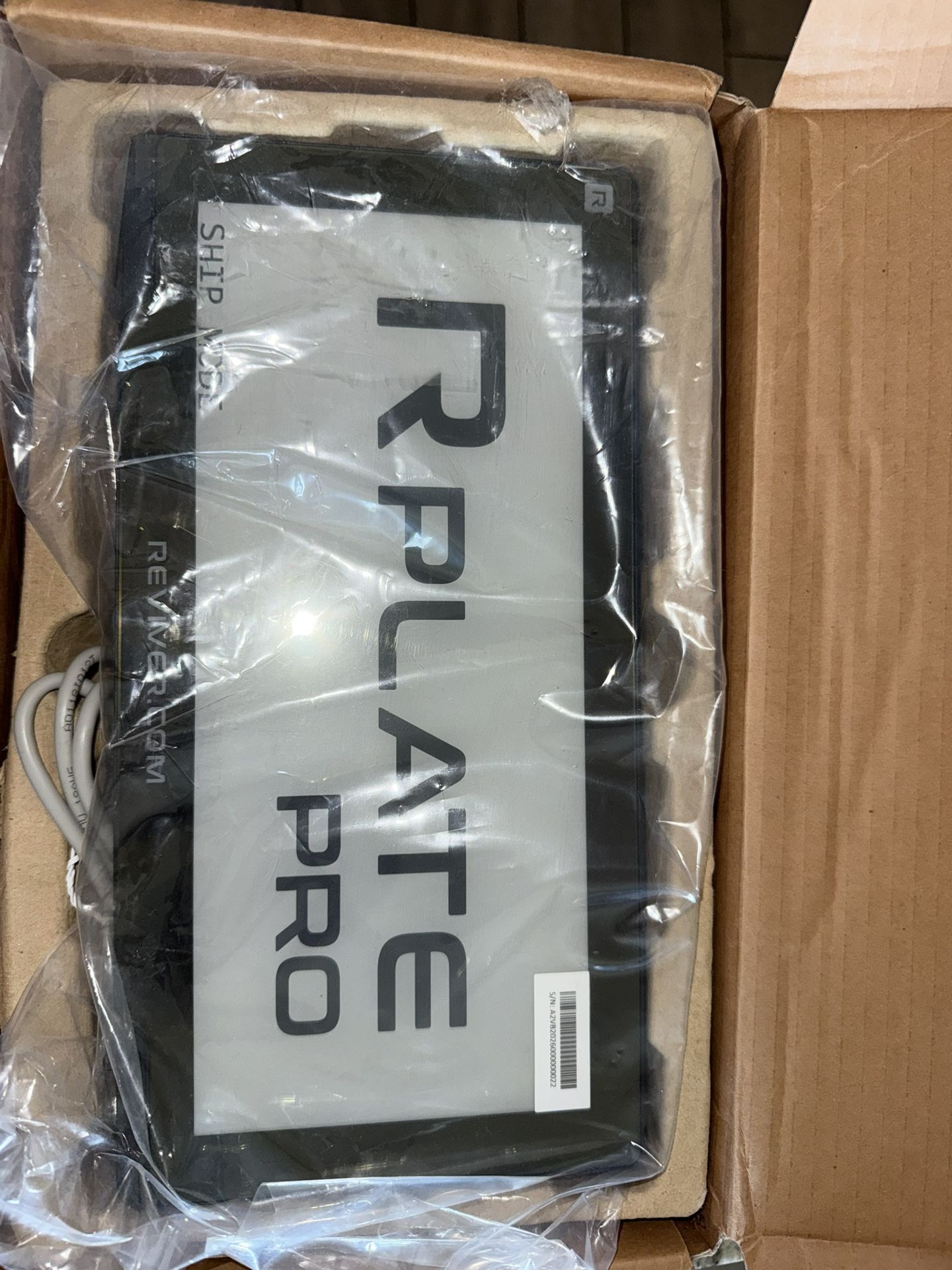 Reviver Plate Pro Digital License Plate
