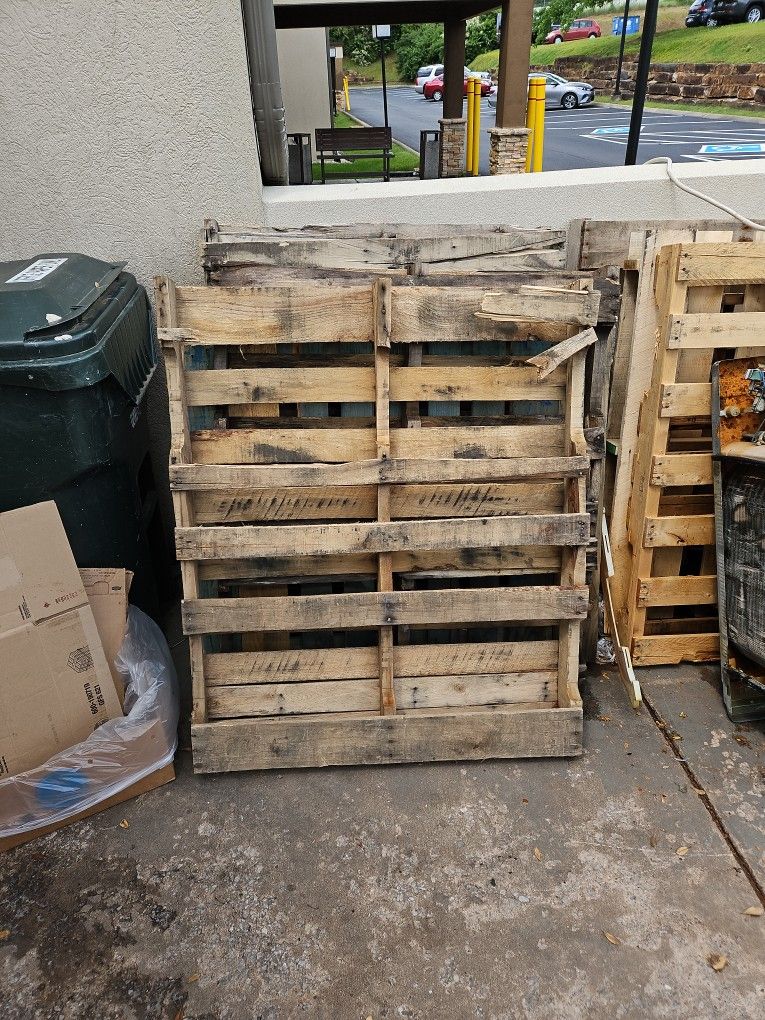 Free Pallets