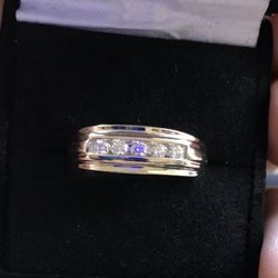 14K White Good Diamond Ring Size 7