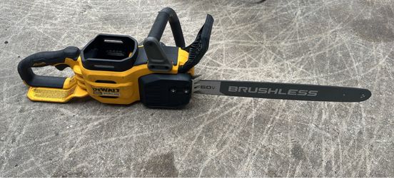 FLEXVOLT 60V MAX 20in. Brushless Cordless Battery Powered Chainsaw (Tool Only) NO CHAIN