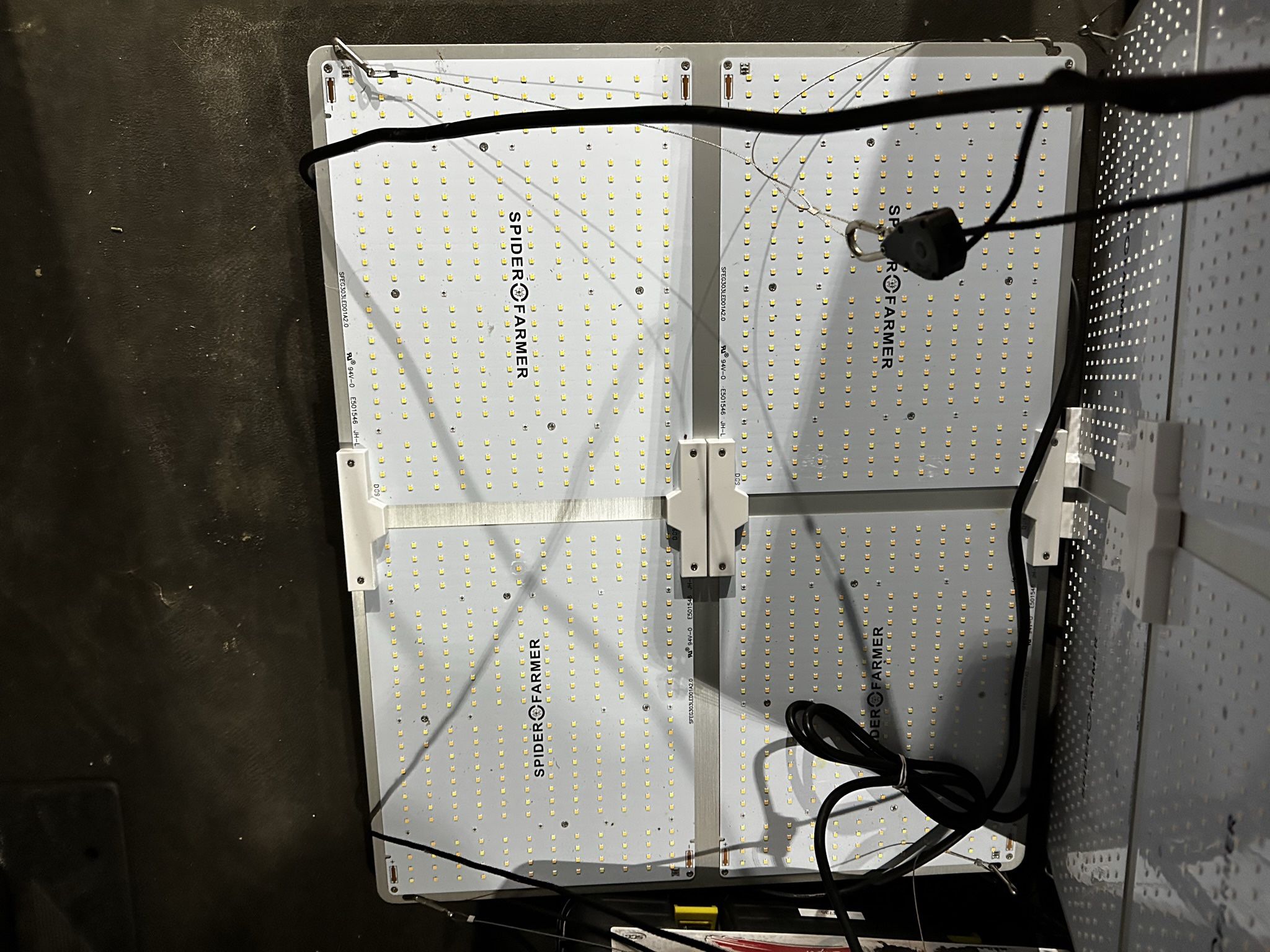 Spider Farmer Led Grow lights Sf4000 Moving Sale