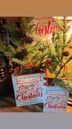 RAZ imports decor tins