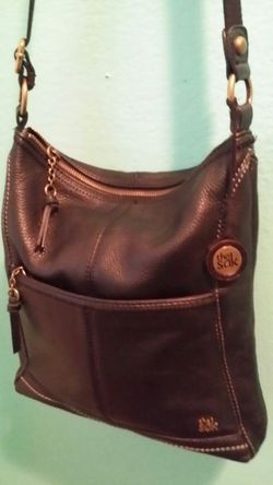 The Sak crossover purse... Med size geniune leather... Great condition!