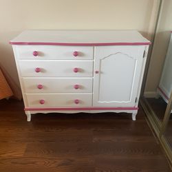White/Pink Wardrobe 