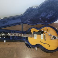 Guild X-175b Newark Bixby Hollow  Body arch top Guitar Complete package.