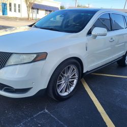2013 Lincoln Mkt Finance And Warranty. Runs Perfect. 