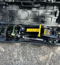 Black Jack Floor Jack with Carrying Case