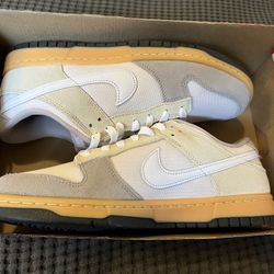 Nike Dunk Low Size 9