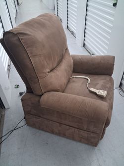 Hospital bed lift chair