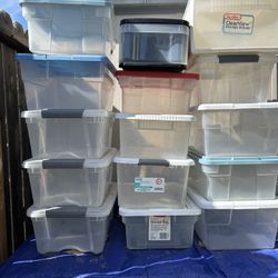 15 PLASTIC STORAGE CONTAINERS WITH LIDS