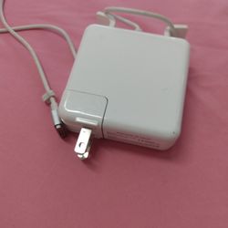 AC Adapter