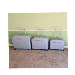 environment within Space Smart Case Set 3 Piece Expandable Solution