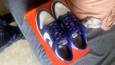 blue and white Nike dunks