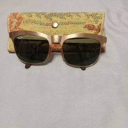 Vintage Women's RAY BAN sunglasses 