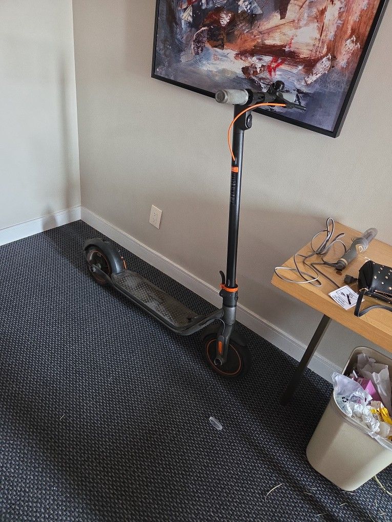 Ninebot Scooter