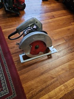 7 1/2" Saw With Metal Housing