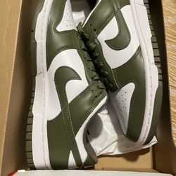 Dunk Low Olive