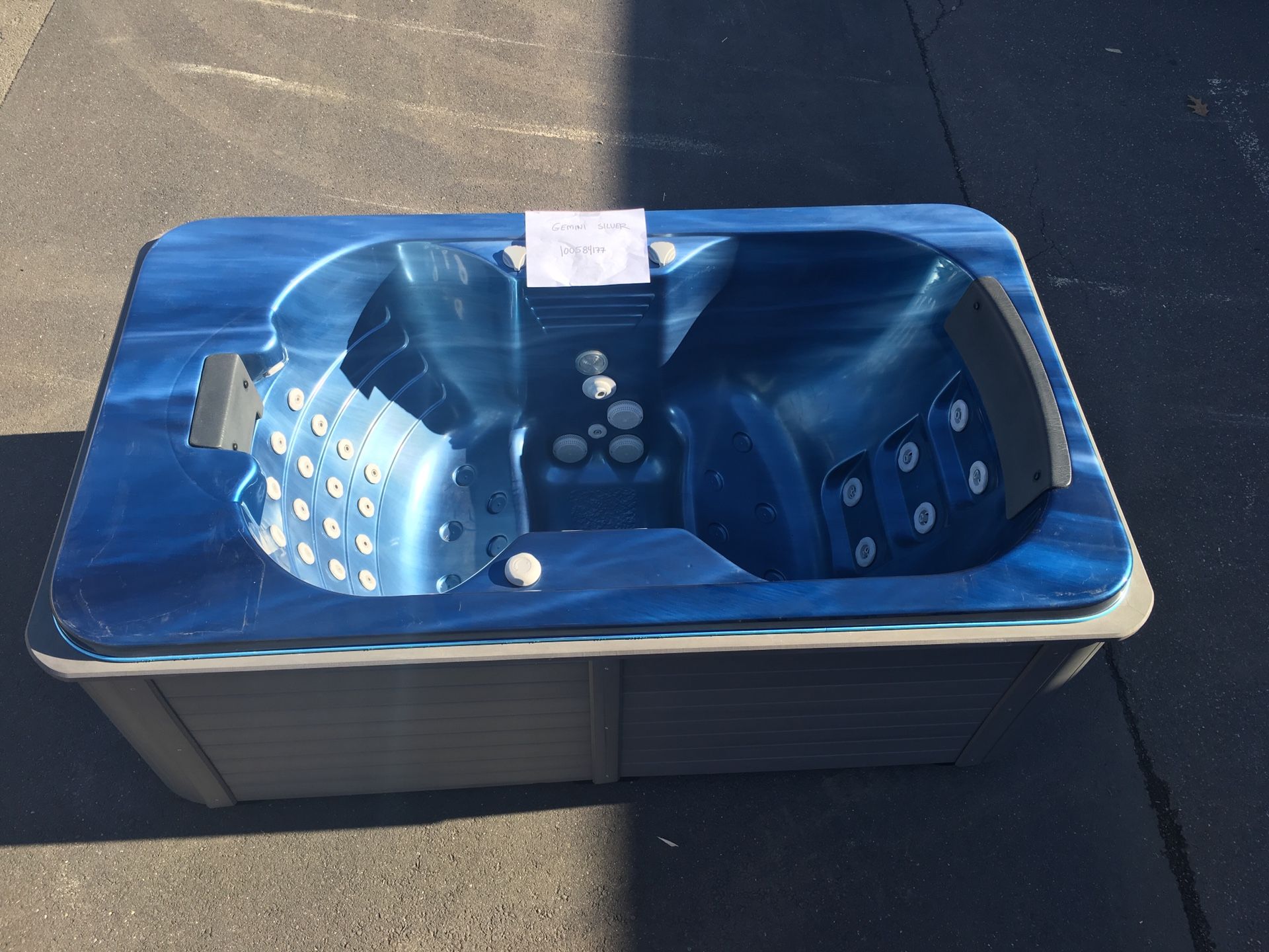 ThermoSpas Hot Tubs Warehouse Inventory CleanOut! Starting at 2,000