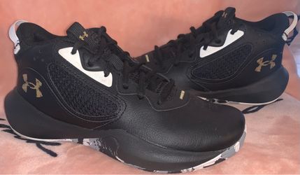 Under Armor size 6Y