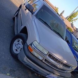 2004 Chevy Tahoe 4x4 5.3L