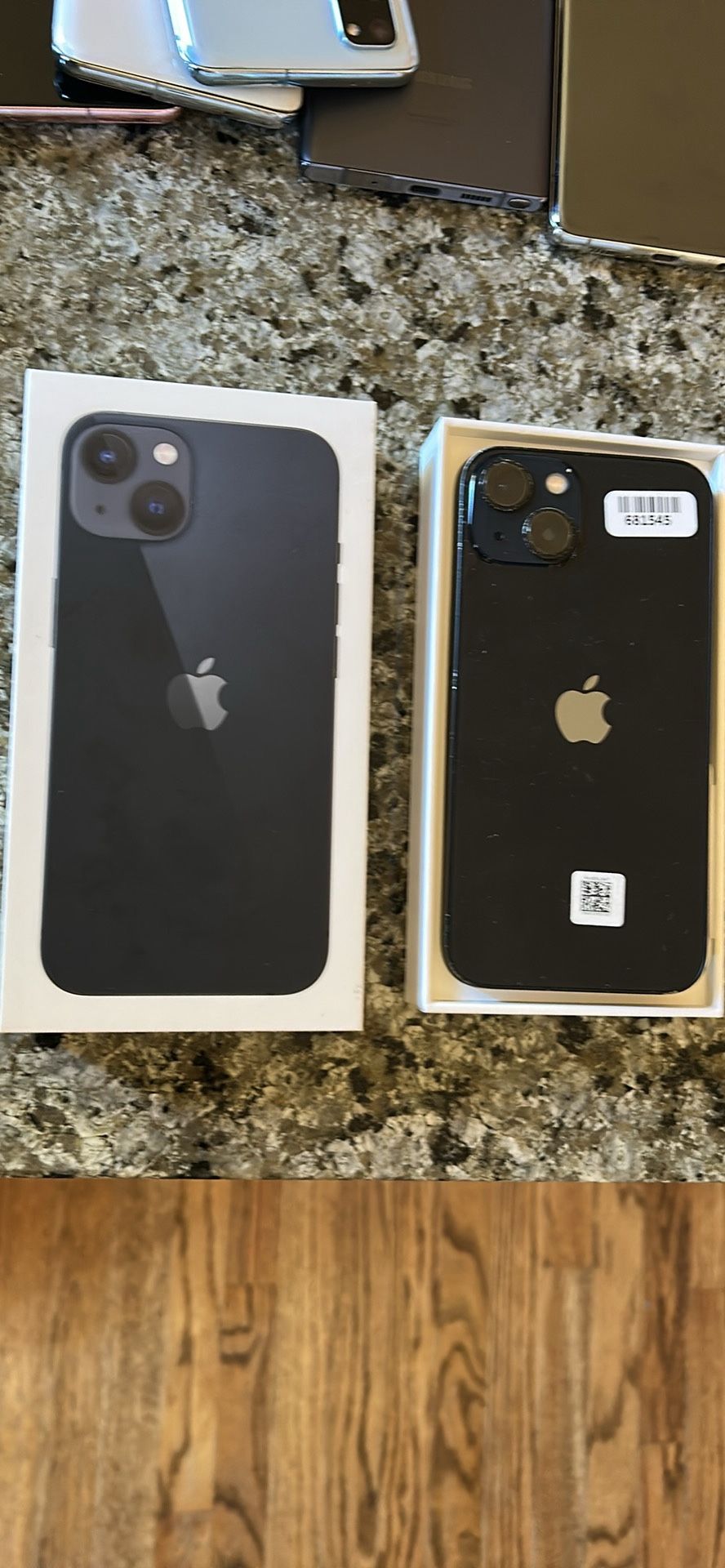 iPhone 13 128gb Unlocked With Box And Charger