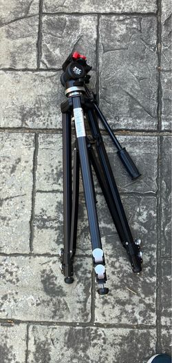 Camera/video tripod