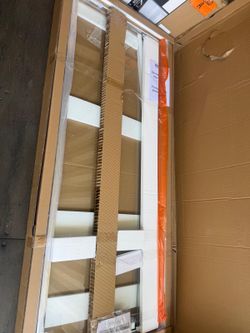 Flex 28 to 32 in. x 72 in. Framed Pivot Shower Door in Chrome new $270 firm
