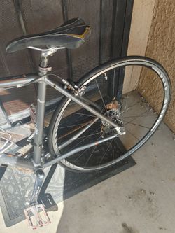 2016 fuji road bike