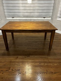 Kitchen Table with 4 Chairs