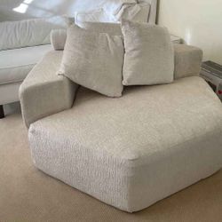 Ivy Bronx Oversized Modular Cloud Sofa Chair. New Condition 