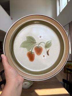 🍓 Vintage Premiere Potterskraft “Wild Strawberry” – 25 Piece Set in excellent condition
