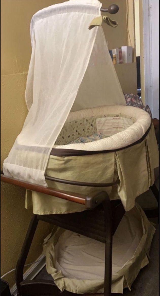 Bassinet 